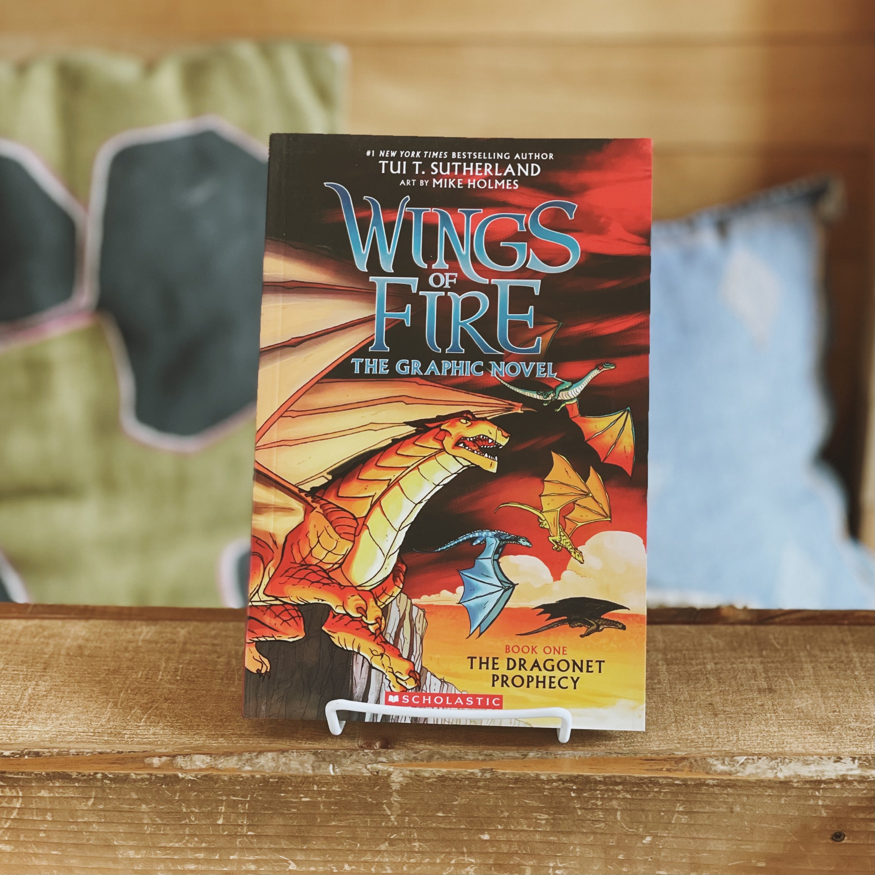 Wings of Fire: The Dragonet Prophecy: A Graphic Novel (Wings of Fire Graphic Novel #1)